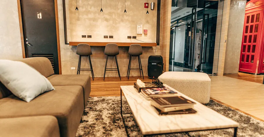 Lounge corner with a high bar counter